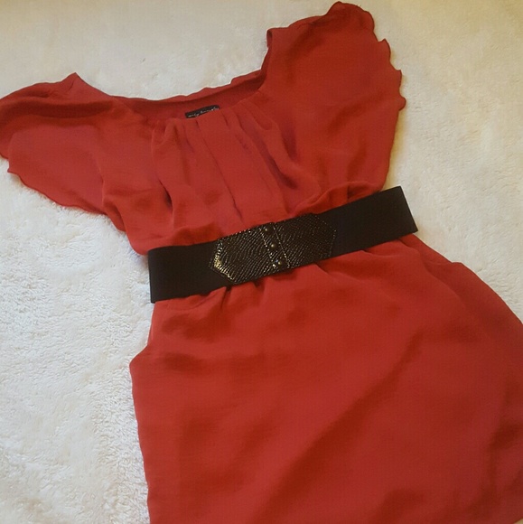 Flutter Sleeve Dress - Picture 4 of 7